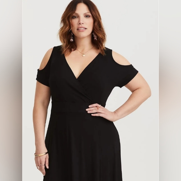 torrid Dresses & Skirts - Torrid Maxi Dress, Black Jersey Material, Cold Shoulder 2X